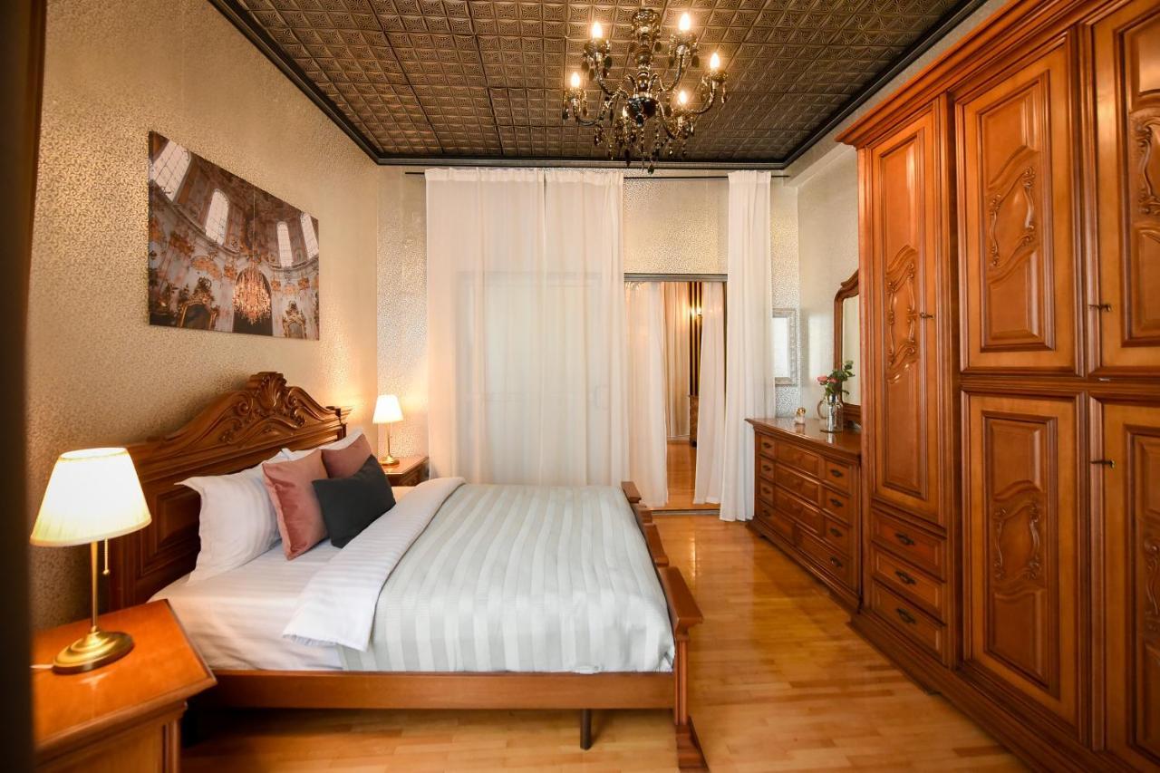 The Museum - Wonderful Super Central Apartment Bukares Bagian luar foto