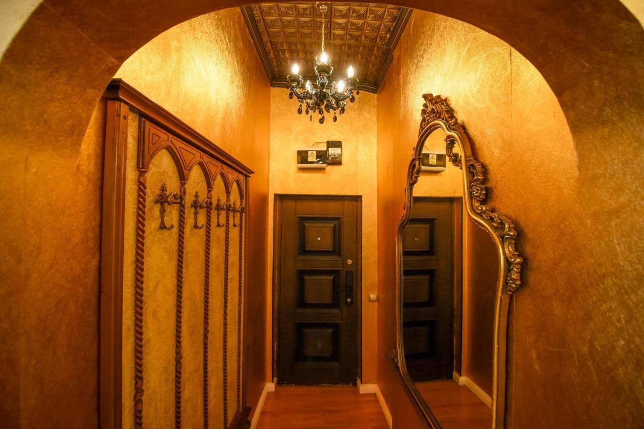 The Museum - Wonderful Super Central Apartment Bukares Bagian luar foto