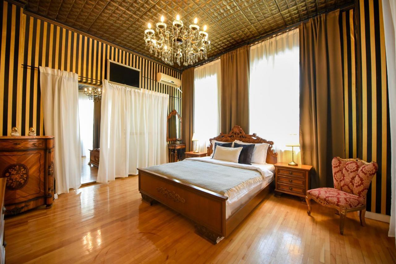 The Museum - Wonderful Super Central Apartment Bukares Bagian luar foto