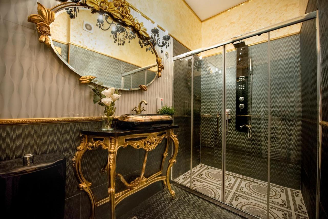 The Museum - Wonderful Super Central Apartment Bukares Bagian luar foto