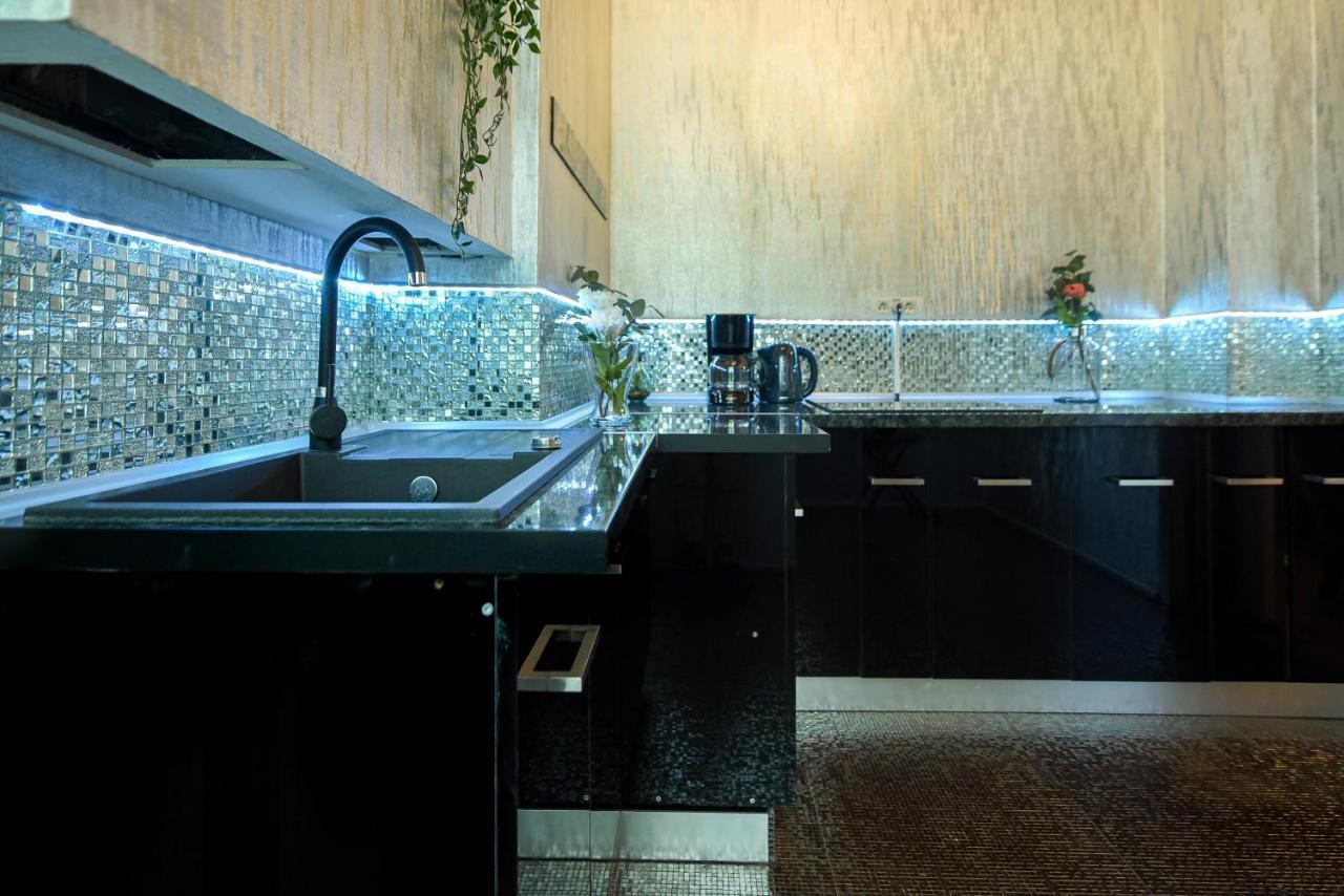 The Museum - Wonderful Super Central Apartment Bukares Bagian luar foto